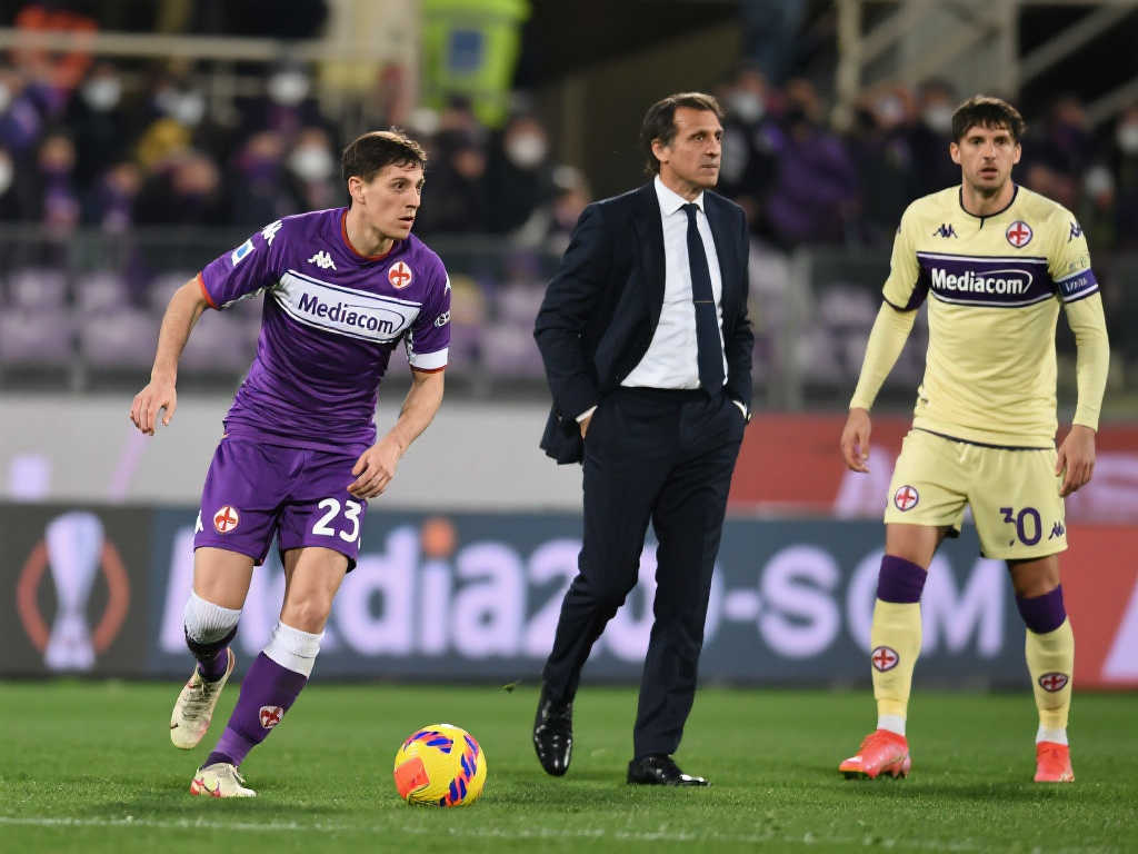 断在转会市 断在转会市